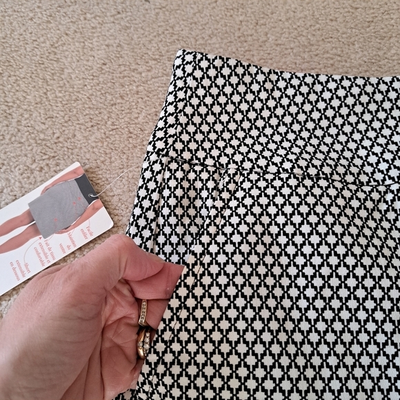 ❤️S.C.& Co. Pull On Skort Black And White Print Stretch Skirt Various Sizes New! - Picture 5 of 13